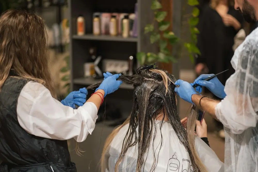 Aplicación de color en el cabello: barros de color en Santa Isabel (Zaragoza)